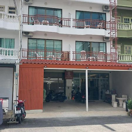 Хостел Benetti House Patong Экстерьер фото