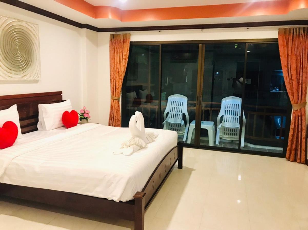 Хостел Benetti House Patong Экстерьер фото