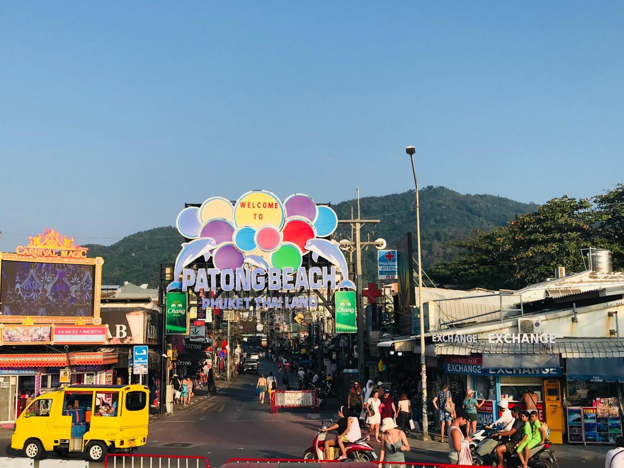 Хостел Benetti House Patong Экстерьер фото