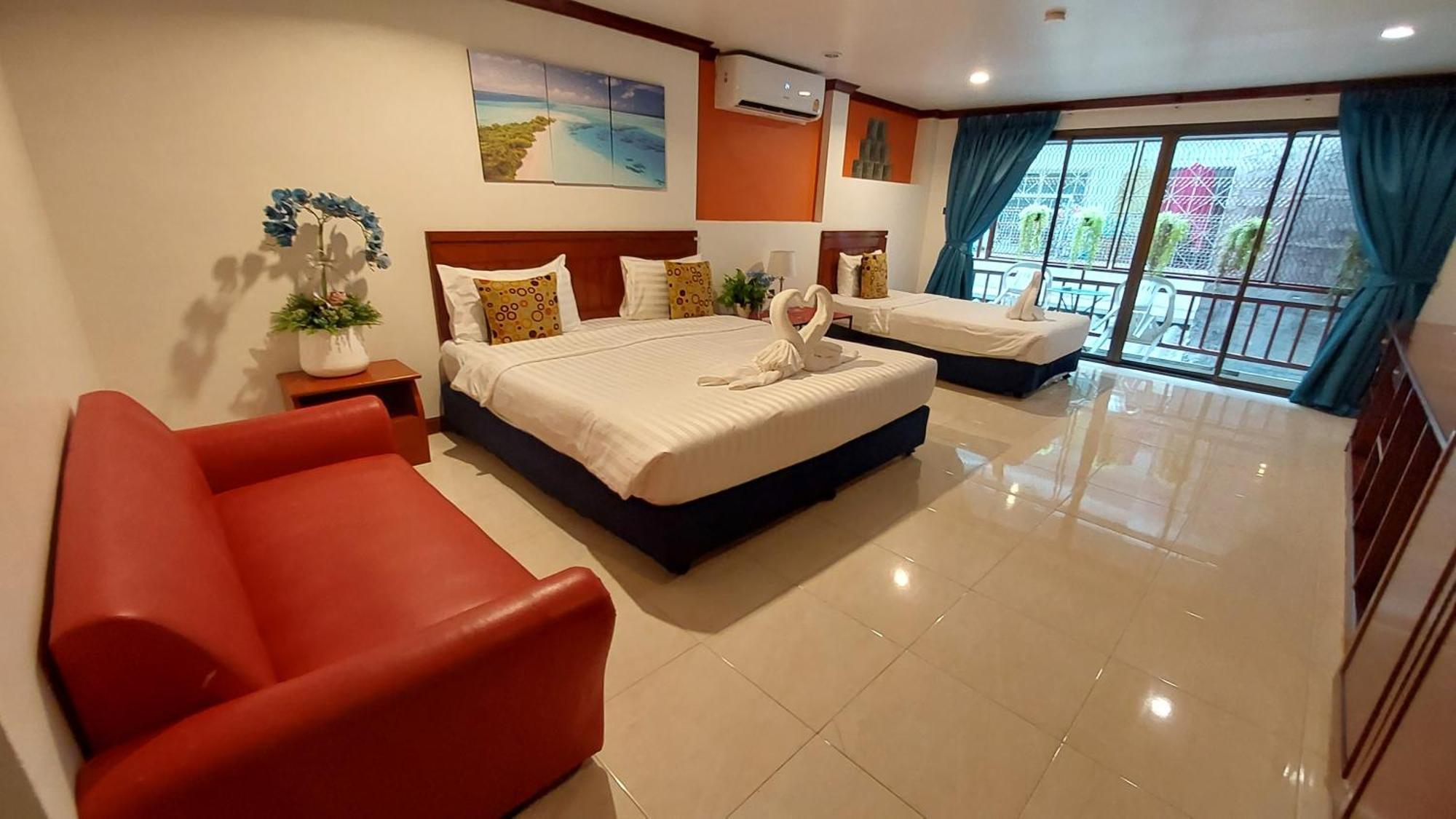 Хостел Benetti House Patong Экстерьер фото