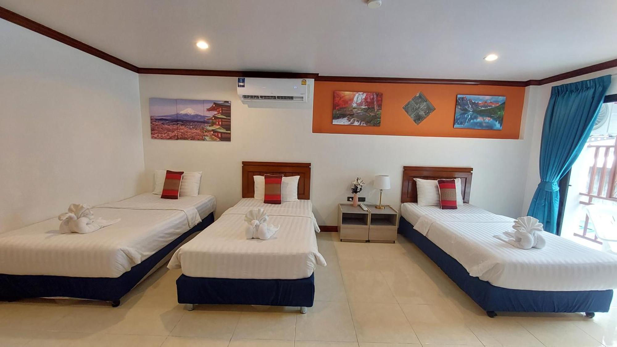 Хостел Benetti House Patong Экстерьер фото