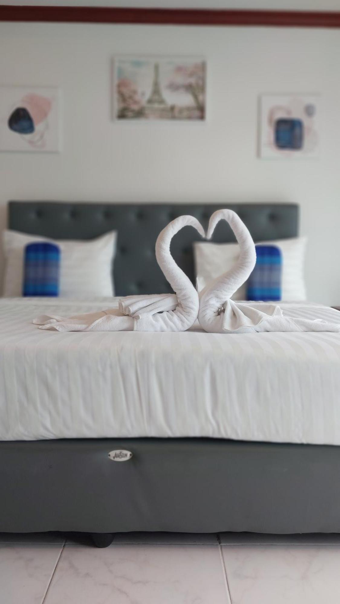 Хостел Benetti House Patong Экстерьер фото